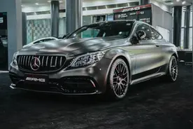510匹马力“西装暴徒”的代表AMG C63S V8最后的绝唱图片