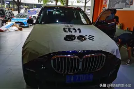 宝马新X5加装无钥匙进入，原厂一脚踢图片