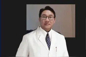 “医学博士”爱上十堰阿姨，还要寄来260万美金？骗子的套路图片