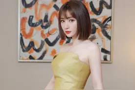 柳岩终于换发型，波波头短发配空气刘海美成少女，看着像18岁图片