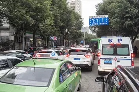 停车场“进不去、找不到、出不来”，看北京、杭州智慧停车新解法图片