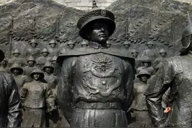 康熙、雍正、乾隆爷孙三代谁对中国贡献最大图片