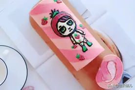 蛋糕界新宠，韩式芝士转印蛋糕，萌萌哒草莓双色蛋糕卷，私房爆款图片