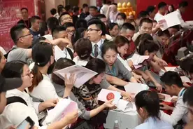 大刀不断砍过来，卖房人还能有啥作为？图片