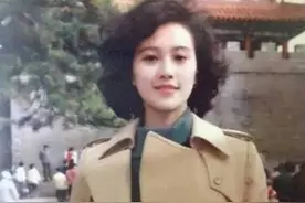 妈，你是怎么上了我爸贼船的？父母颜值差距大，令人忍俊不禁图片