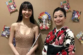 木村拓哉19岁长女登音乐会，迪奥蕾丝裙大气，和光希各自精彩图片