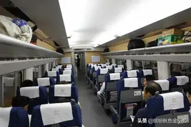 和亲友出行，高铁票怎么买两个座位挨在一起的票？告诉你两个方法图片
