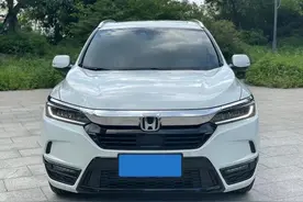 本田皓影：试驾两驱尊贵版车型，1.5T引擎百公里加速9.3秒图片