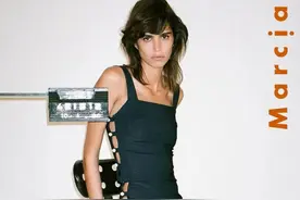 为什么卡戴珊们那么爱穿紧身衣？图片