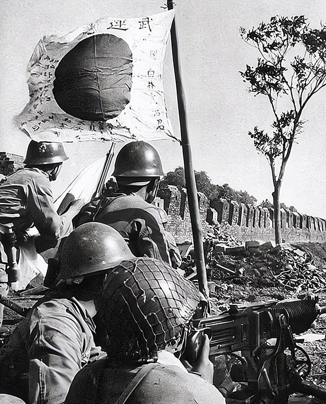 太阳旗与旭日旗:国旗与军旗?它们同为日军军旗,同样罪恶