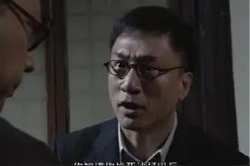 《潜伏》里的这个细节，到底是剧组的漏洞，还是中共的障眼法？图片