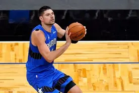 盘点NBA与死亡擦肩而过的球员，利指导被枪顶头图片