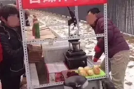 地摊经济火了！各大公司努力“摊”上事，五菱“地摊神车”也来了…图片