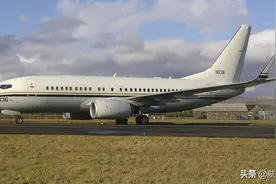 本次美军机穿越台湾的主角，改进自波音737的C-40A快船运输机图片