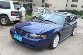 曾经高攀不起的美系跑车如今只要8万块？网友：买了个爹回去图片