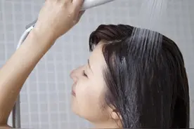 洗澡老够不着后背？教你三个小妙招，轻松搓背不求人图片