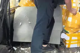 赞！南阳民警出差途中救助车祸伤员受赞誉图片