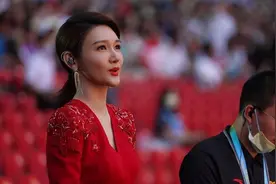 央视“财经小姐”龙洋：32岁仍单身未婚，热爱家乡湖南郴州图片