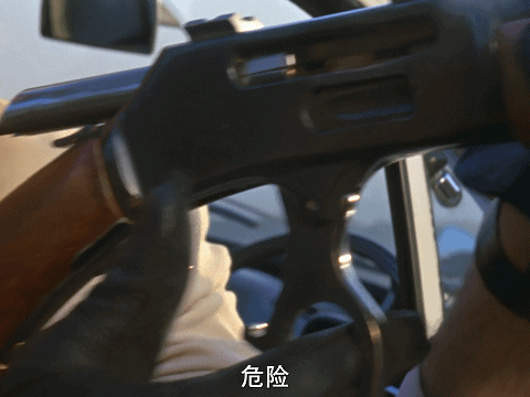 奥特曼被强大的机器人按在地上不能动了，赛文奥特曼：起来