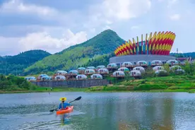 太阳城堡、星空云舍 , 云上的日子就在雪峰山图片
