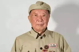 向英雄致敬！黄继光的战友在广元图片