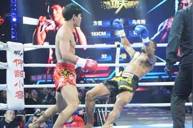 “死神”方便亲自传授KO马库斯的绝招，这样出拳威力十足！视频封面