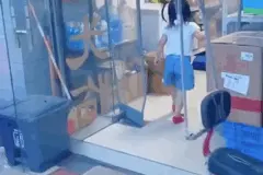 中年妈妈带娃实录：娃睡后，我的熬不是夜，是自由图片