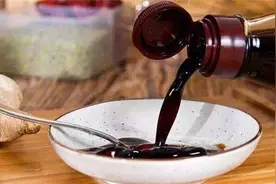 千万别跟广东人比吃酱油！他们一日三餐都被酱油承包了图片
