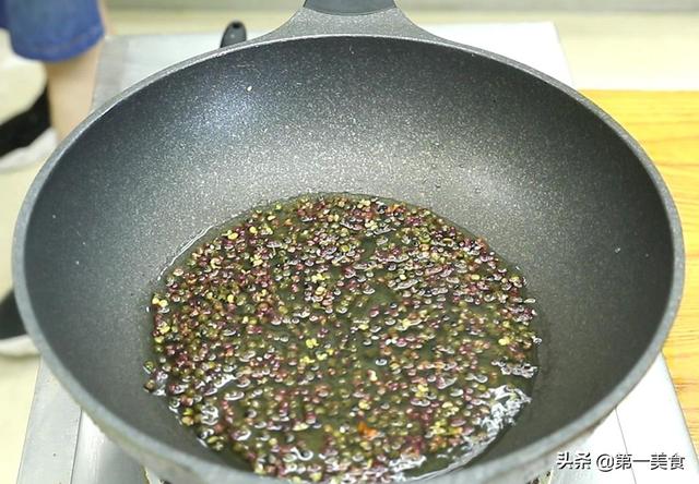 3种最常见的饺子馅做法，鲜嫩多汁，都是冬天常吃的馅，家人喜欢