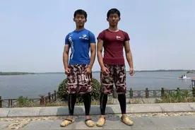 江苏双胞胎学霸保送博士，暑假去工地扛钢管，只想父母不再辛劳图片