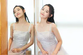 蒋依依-活动美裙图片