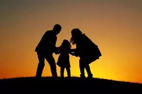 记住：人这一辈子，只欠两个人图片