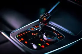 来了，来了，宝马车内按钮实用大全图片