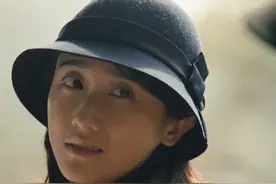 《大决战》：傅冬菊晚年生活简朴，却把存款全都捐献给了希望工程图片