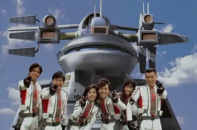 怪兽怒切奥特曼无敌版（不看脸红到今天的男团还有谁）