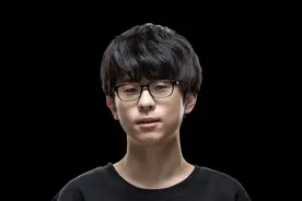 RNG历届上单排名，谁是当之无愧的上单NO.1？图片
