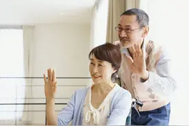 聪明的老人如何处理再婚关系？61岁女人自述：一定记住三点图片