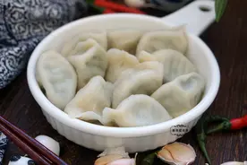 它是八月“第一鲜”，做饺子馅特美味，一咬满嘴汤汁，老少吃不够图片