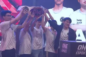 IG逆天夺冠，梦回2017DAC，网友：同一天夺冠，都回来了图片