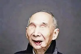 老人隐姓埋名71年，因一章印暴露身份，部队立即出动6辆坦克图片
