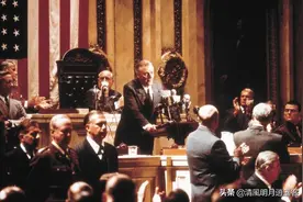 二战美日宣战，荒漠里设集中营，美国是怎么对待日裔美国人的图片