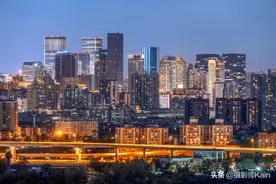 令人震撼的成都夜景，不需要彩色LED，内透灯光带来国际范儿图片