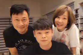 黎耀祥妻子晒照为儿子庆生！近照完美避开父母优点，被曝月花20万图片