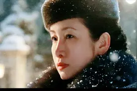 票房破4亿！被坏蛋老金承包笑点，余皑磊“小人”的诙谐可爱图片