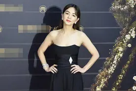 金曲红毯土我一脸，梁静茹艳俗，Ella低胸抢镜，邓紫棋最酷图片
