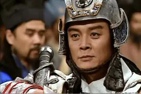 陆逊和周瑜，谁的军事能力强？差距明显，一个战略家，一个只是将图片