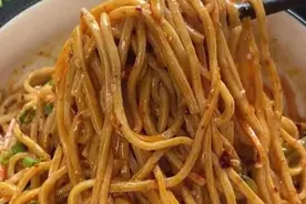 天热，就吃这种山西家常麻酱凉面，我一个星期吃三回，清凉爽口图片