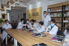 哪里有采耳培训学校？正确看待采耳！！图片