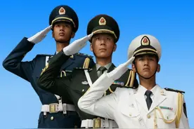 中国军人敬礼VS美军敬礼图片