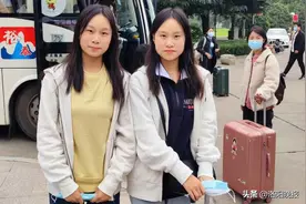 相同分数，考入同一个班！洛阳一高校迎来孪生姐妹花图片